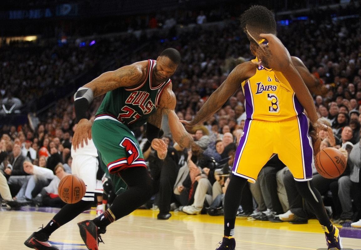 2013年湖人VS公牛：巅峰对决篮球盛宴回顾